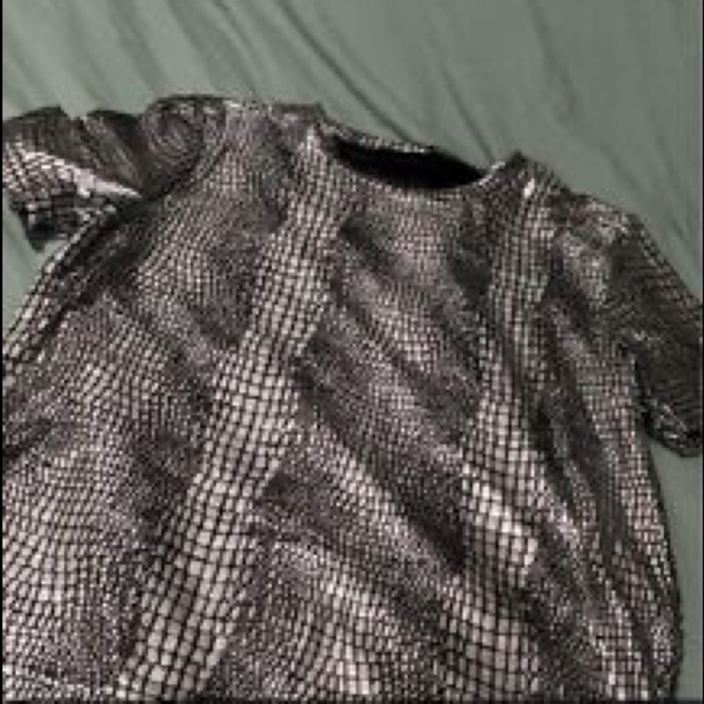 Shein size medium cropped tee